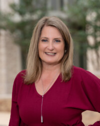 <strong>Jennifer McCarter</strong><br>Aggie Mom Camp