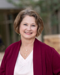 <strong>Shelly Mraz '92</strong><br>
Treasurer