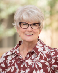 <strong>Tara Boyle</strong><br>
5th VP Boutique